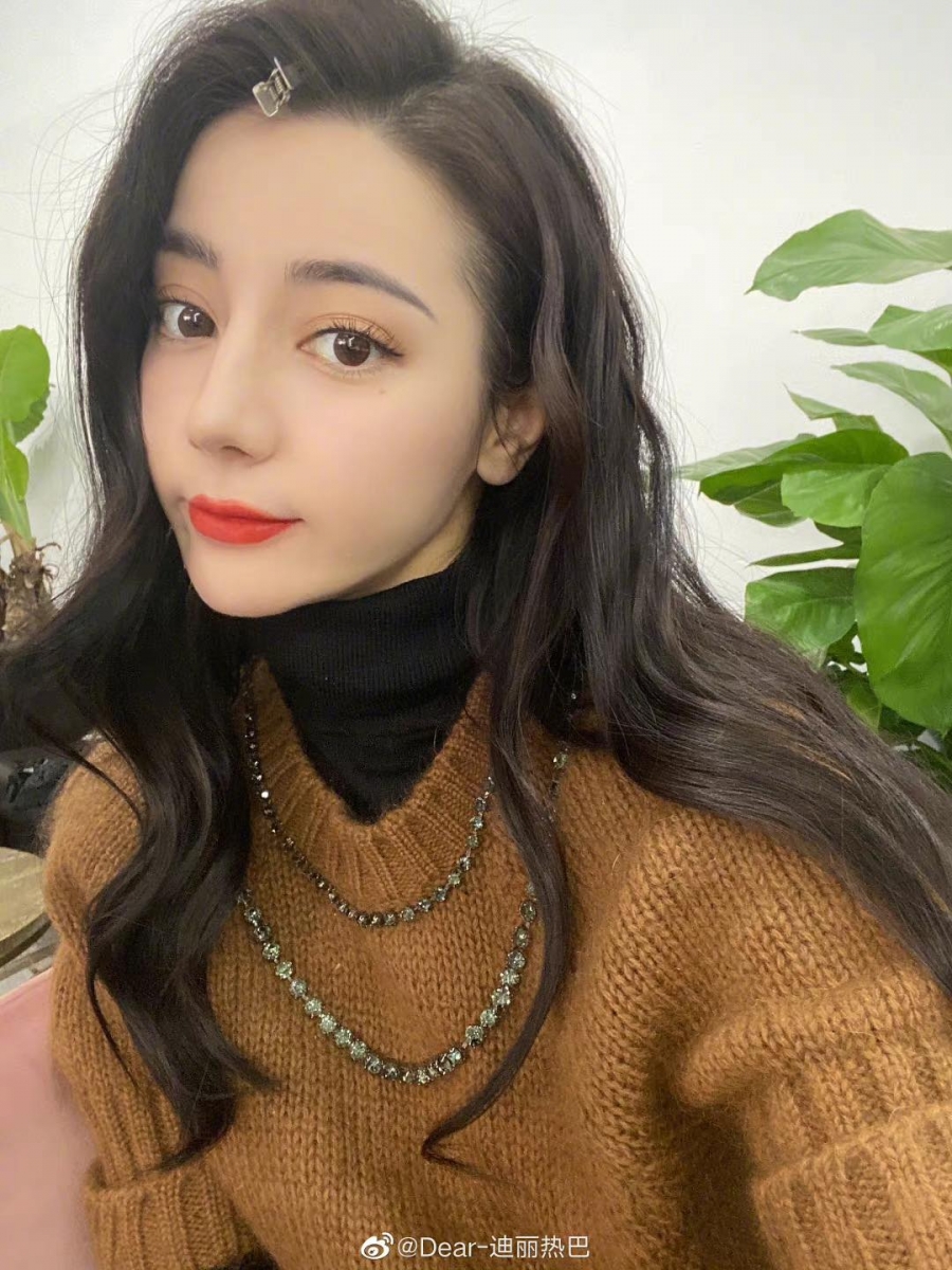 18 岁那年成功被上海戏剧学院表演系戏剧影视专业录取,正式展开演艺生涯