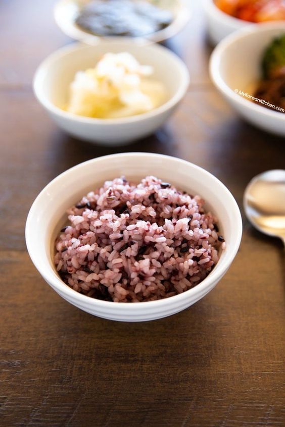 粗粮的膳食纤维丰富,有助于我们提高代谢