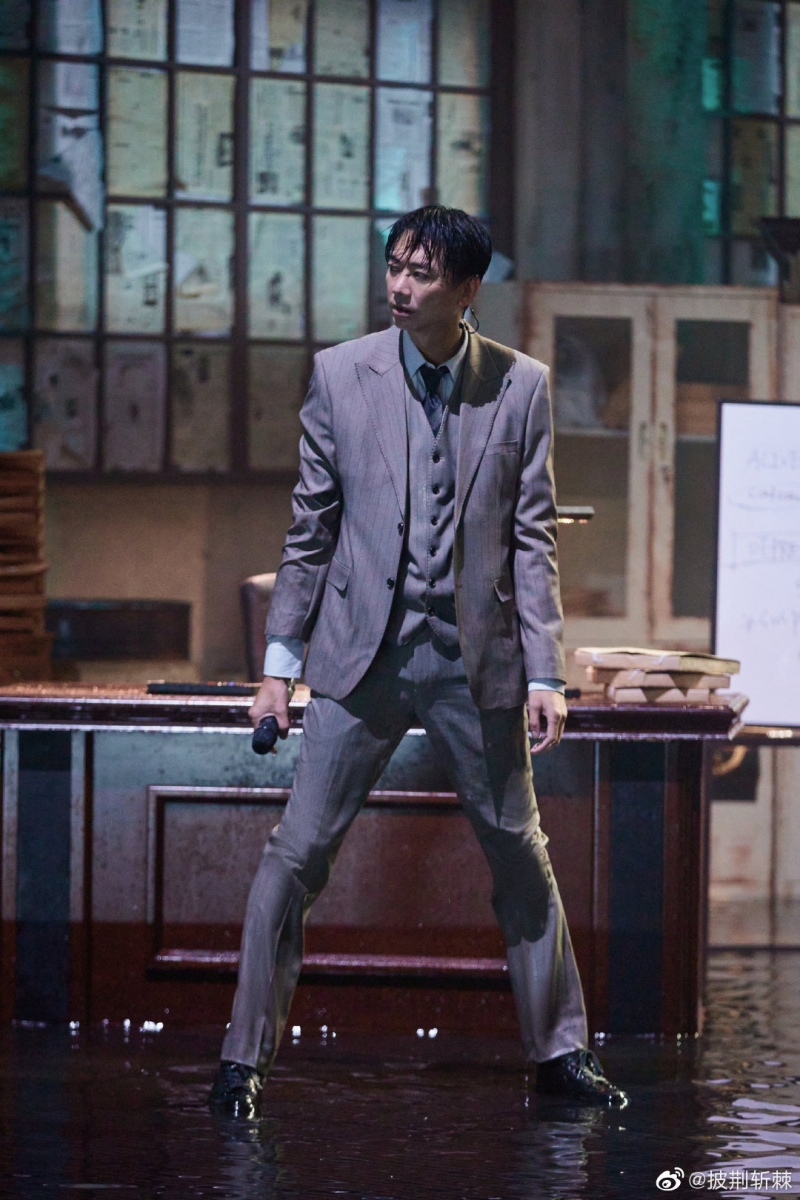 苏见信、曾比特互飙高音,高音的穿透力让人起了一身鸡皮疙瘩,方仿佛将内心世界呐喊出来。