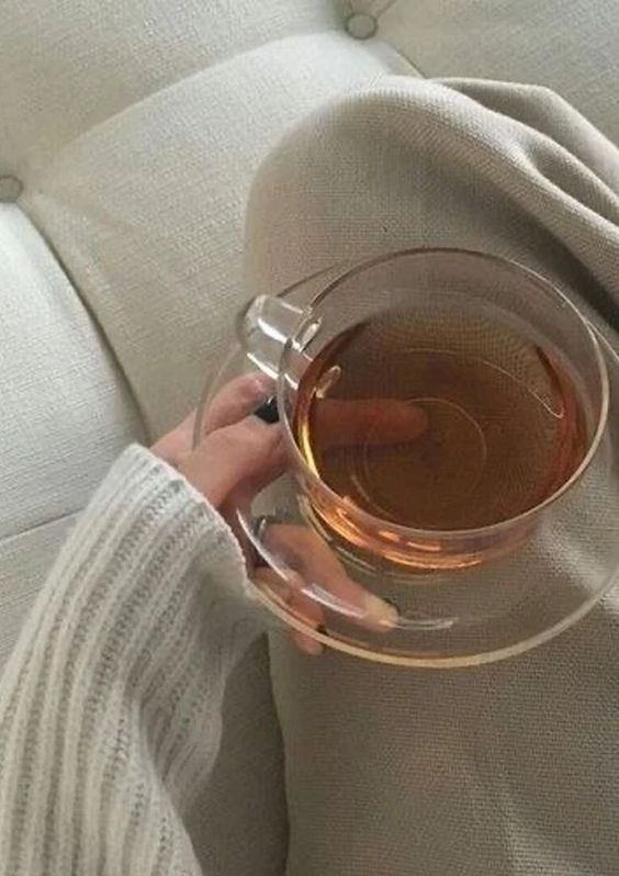 不少人会把木槿花茶当作减肥茶饮用,但是血压低的人不能喝哦~