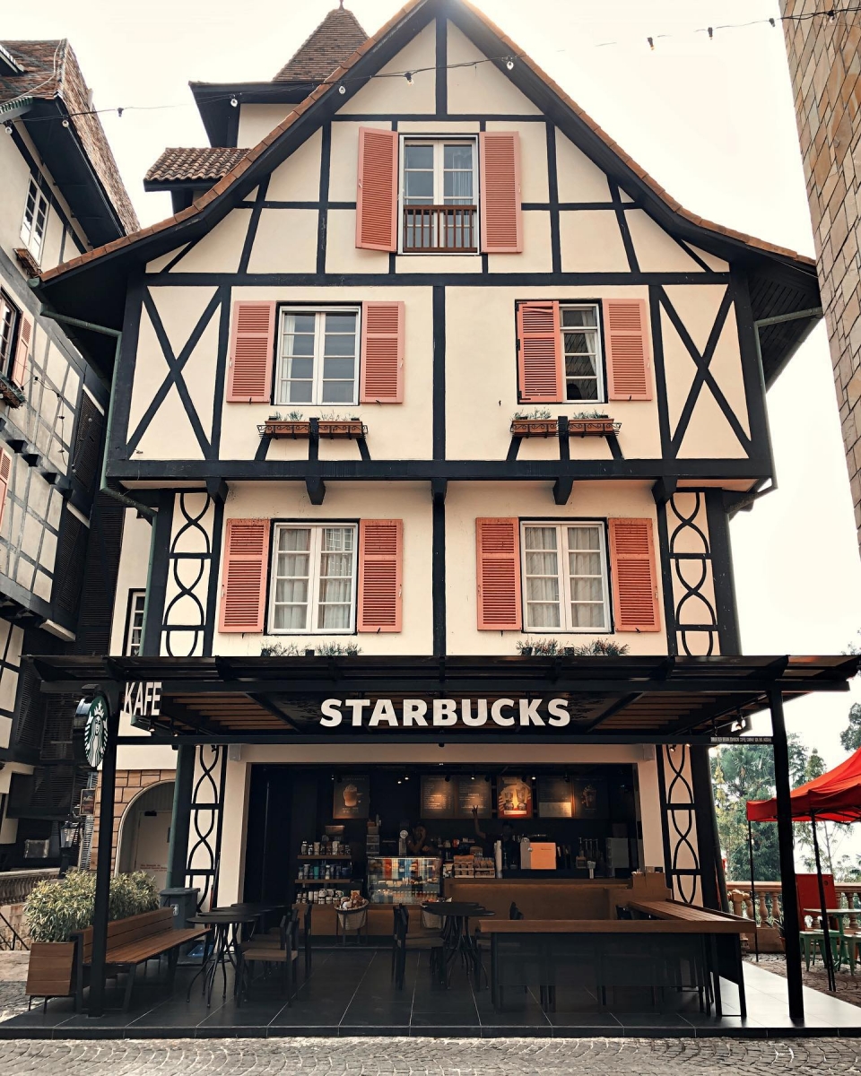 Starbucks Berjaya Hills