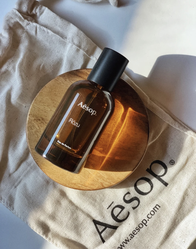 喜爱花香和木质调香水的集美们,不能错过他们家着这款馥香水!