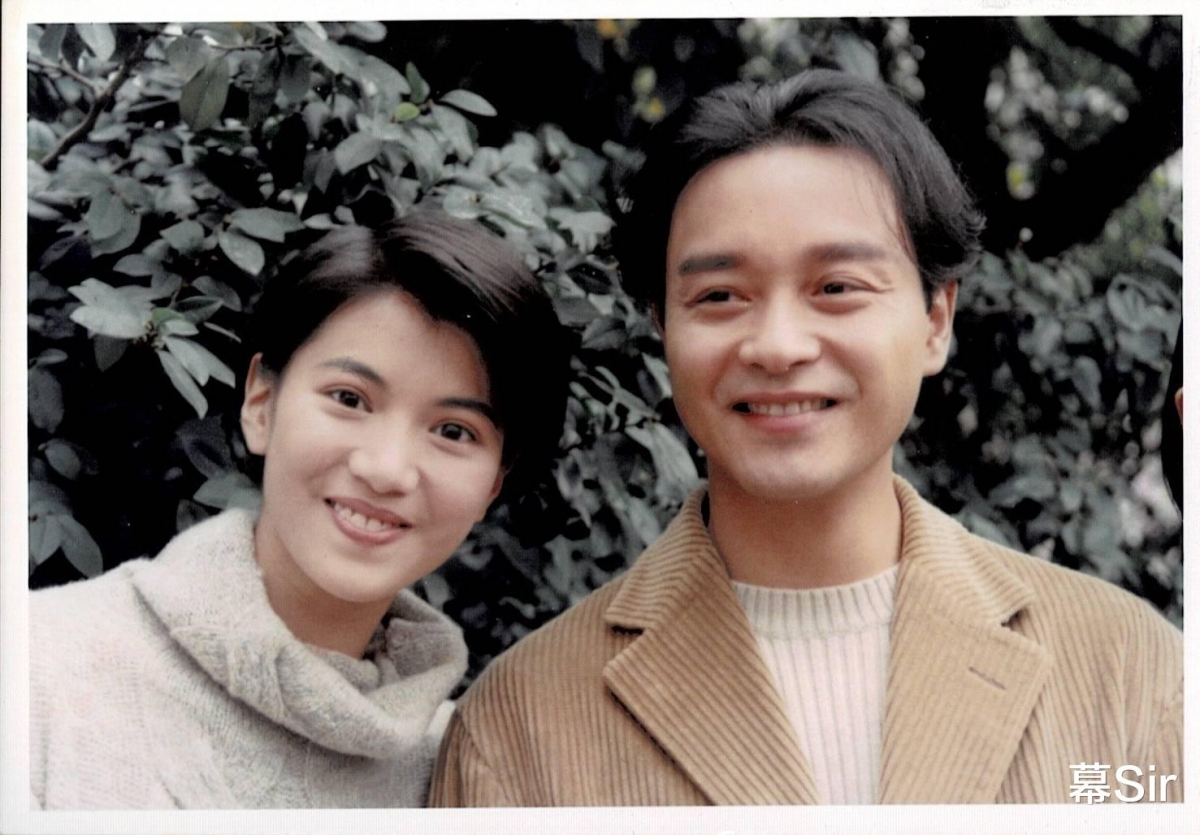 十几年坚持在社交平台上零点为张国荣、梅艳芳发生日祝福。