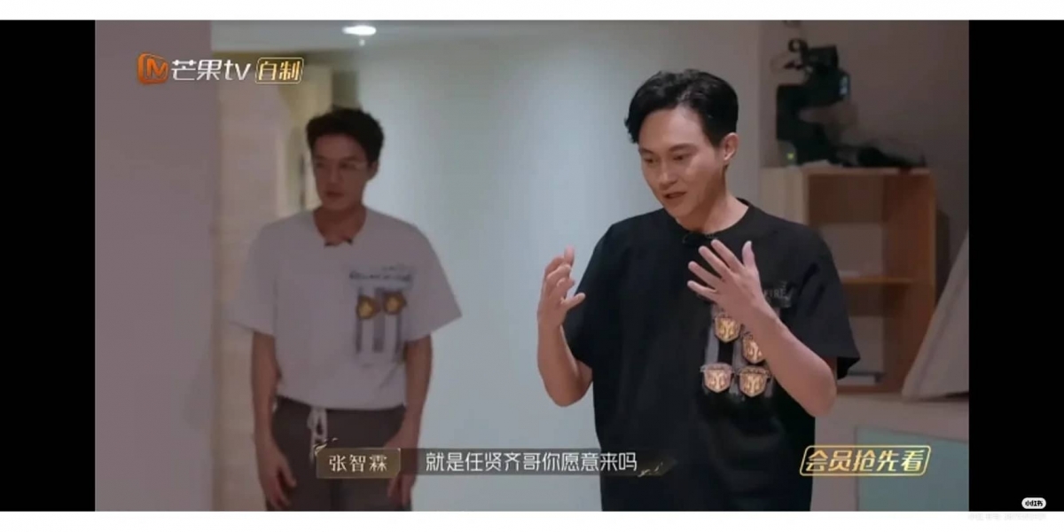 甚至还有网友笑言,整个选人环节感觉张智霖有点“心虚”不敢抬头看任贤齐。