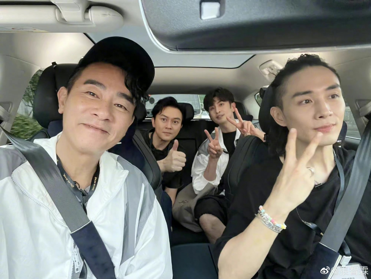 初代哥哥组的回归曾多次被质疑是「回锅肉」,没想到在节目收官之际「谩骂声」更是波涛汹涌,难道请初代哥哥回来就是一个错误?