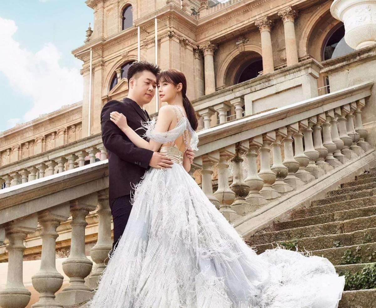 万万没想到，婚礼没办成，两人的感情就疑似“闹僵”了？！