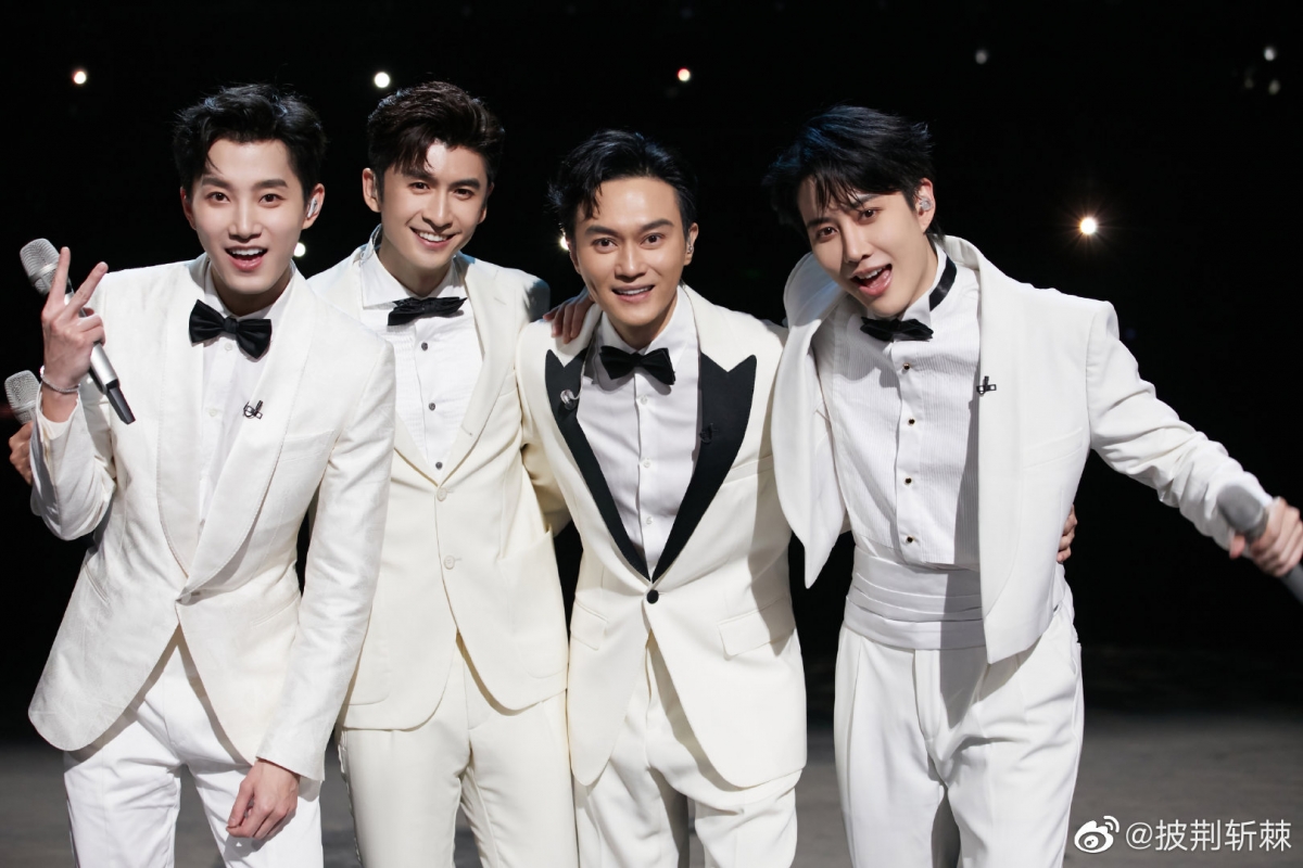 三公完结后「张智霖」部落成功拿下了第一