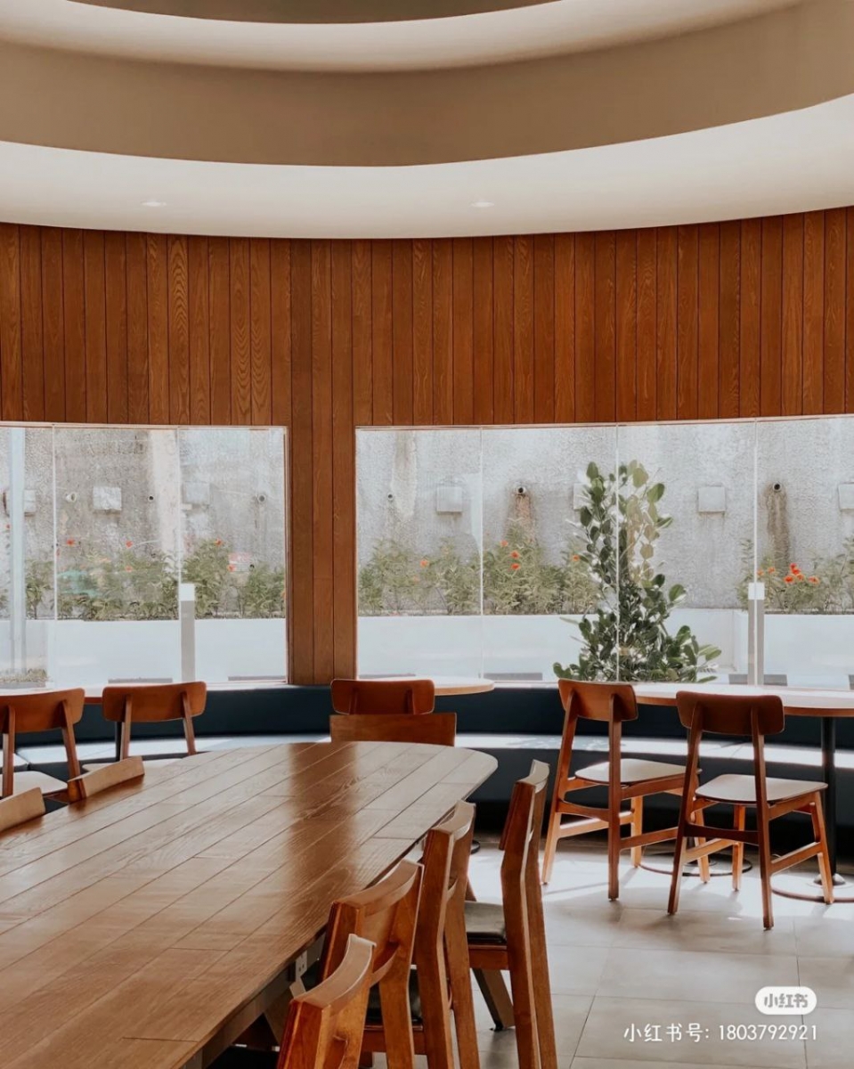 整体走日系原木风，温馨且舒适