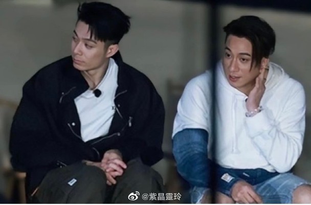 反而是由同样是来自大湾区「吴卓羲」和「周柏豪」顶替