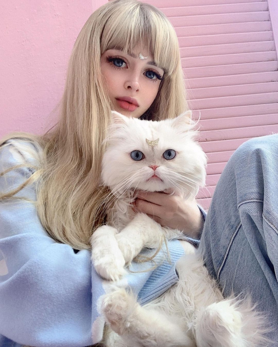 Angelica除了是一名超人气网红之外，她还是一名儿童心理学家