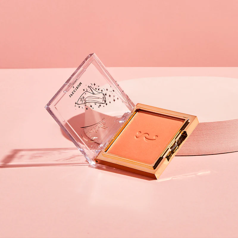 Carriage Shimmer Blush：蜜桃粉色