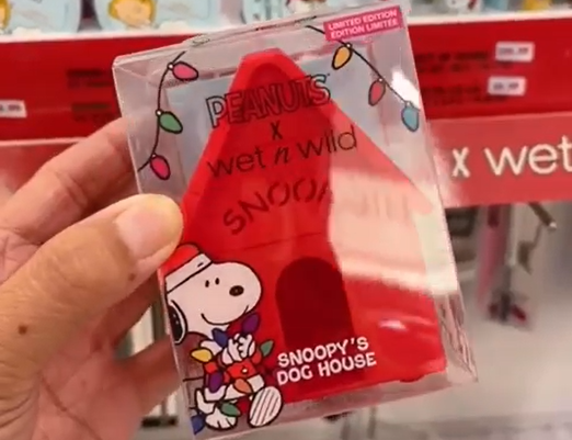 「PEANUTS x wet n wild」：美妆蛋收纳盒