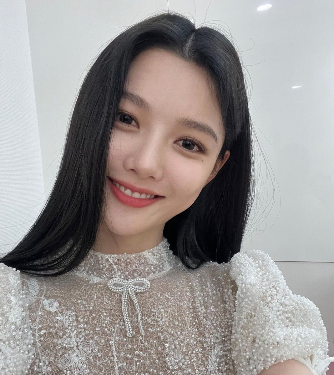 4、湿敷加强保湿、多喝水