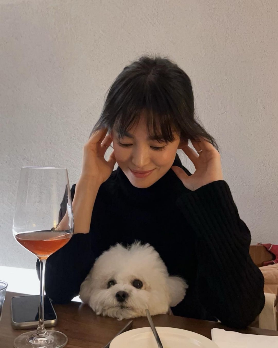 宋慧乔的生日照略显孤独