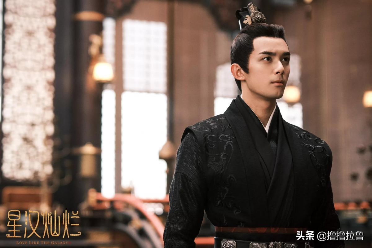 《狐妖小红娘:王权篇》则传出将由吴磊、虞书欣来出演