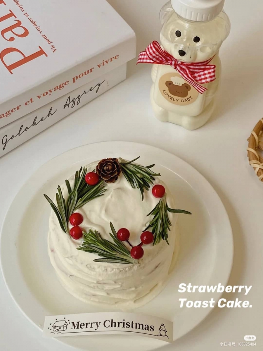 6、圣诞ins风草莓蛋糕