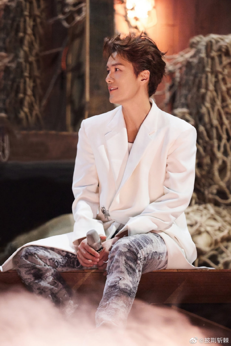 但也有网友认为真正“倒霉”的应该是吴克群。