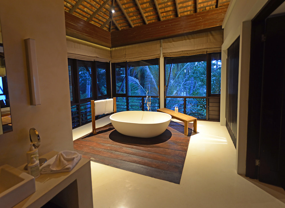 房子都尽量保持开放式设计，和大自然融为一体