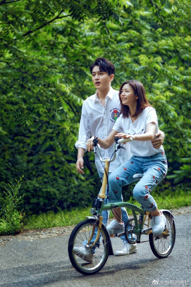 他努力给自己心爱的女孩幸福,给了她一场盛大的婚礼。