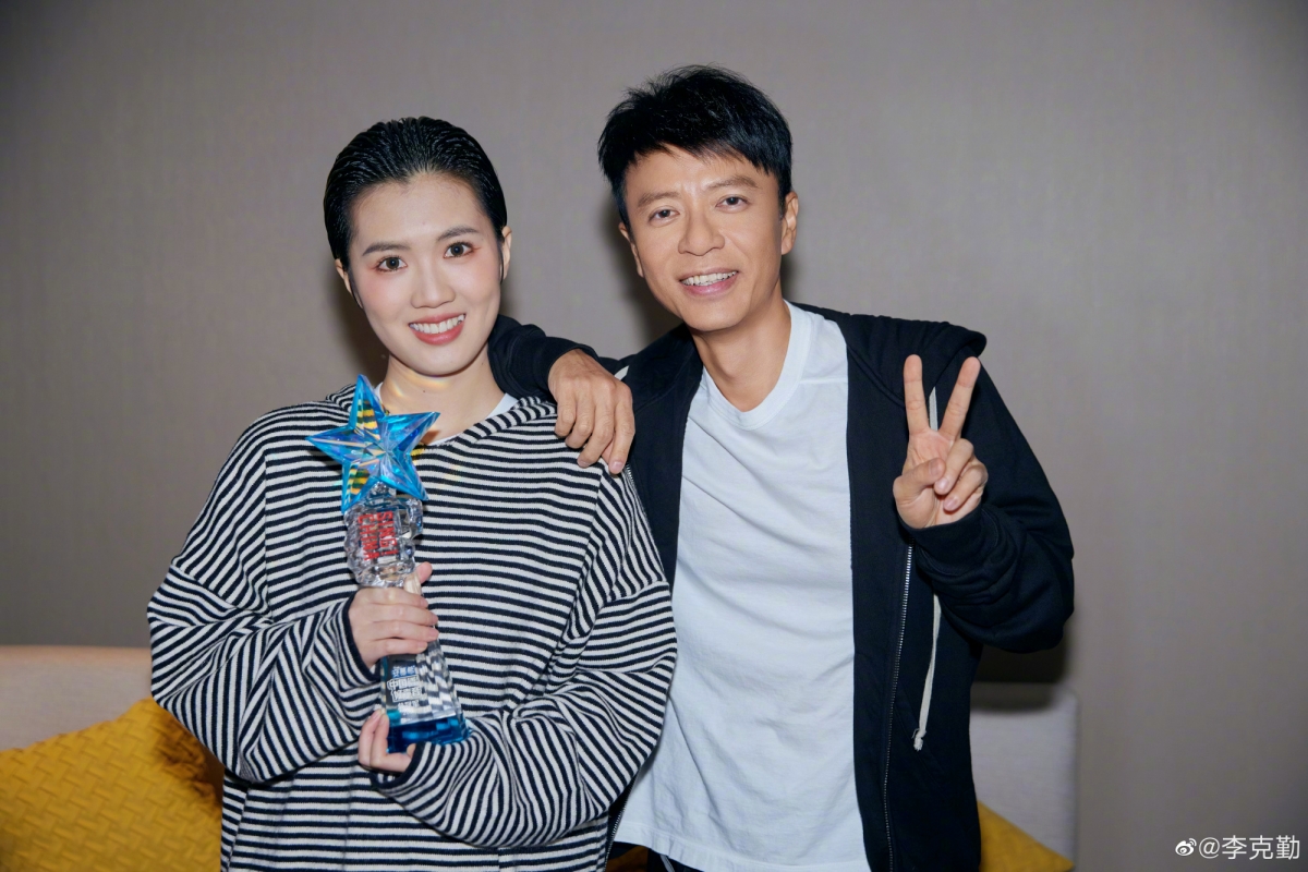 不出意外,李克勤大概率还会担任明年的导师