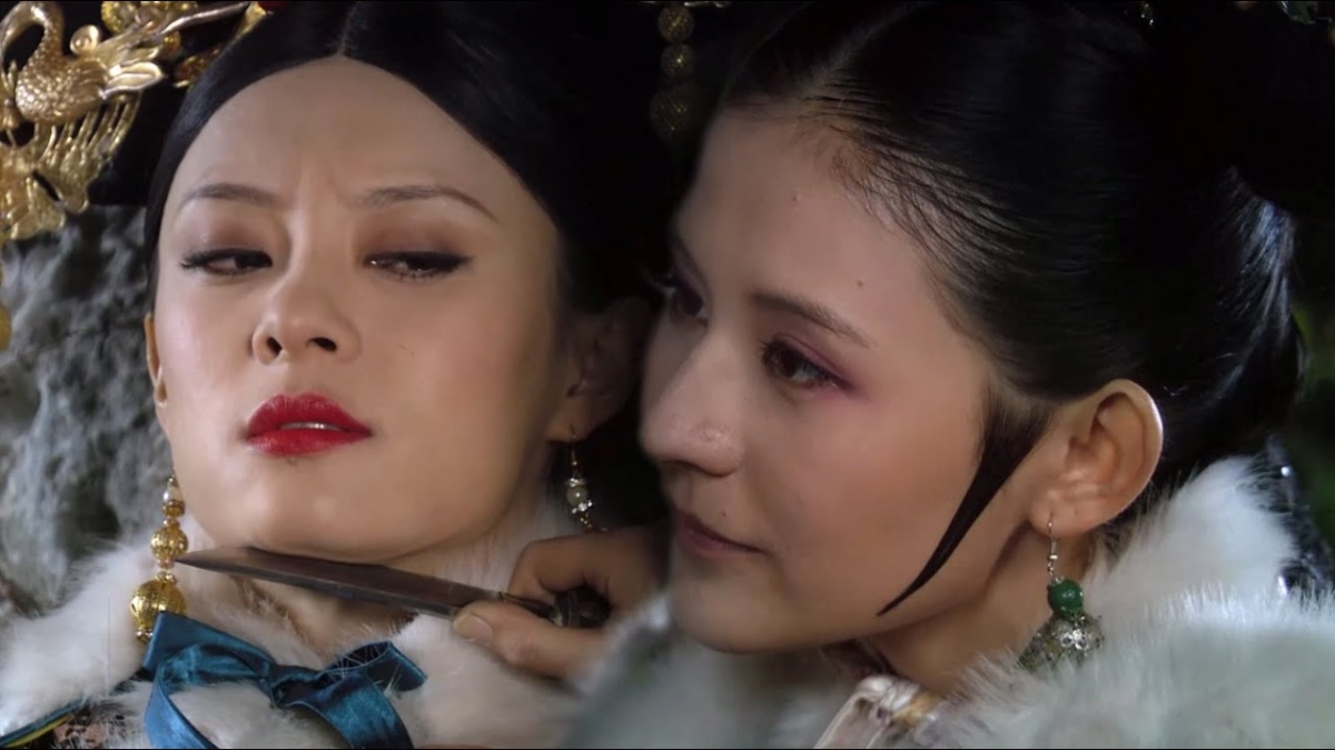 看到两人的“隔空互动”不禁让人想起十年前的嬛嬛和叶澜依