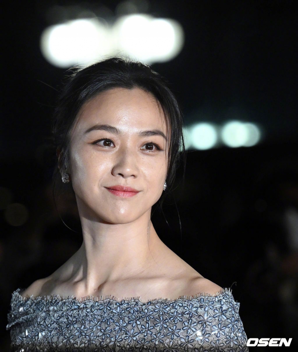 最终成功获得影后殊荣,完全就是实至名归啊~