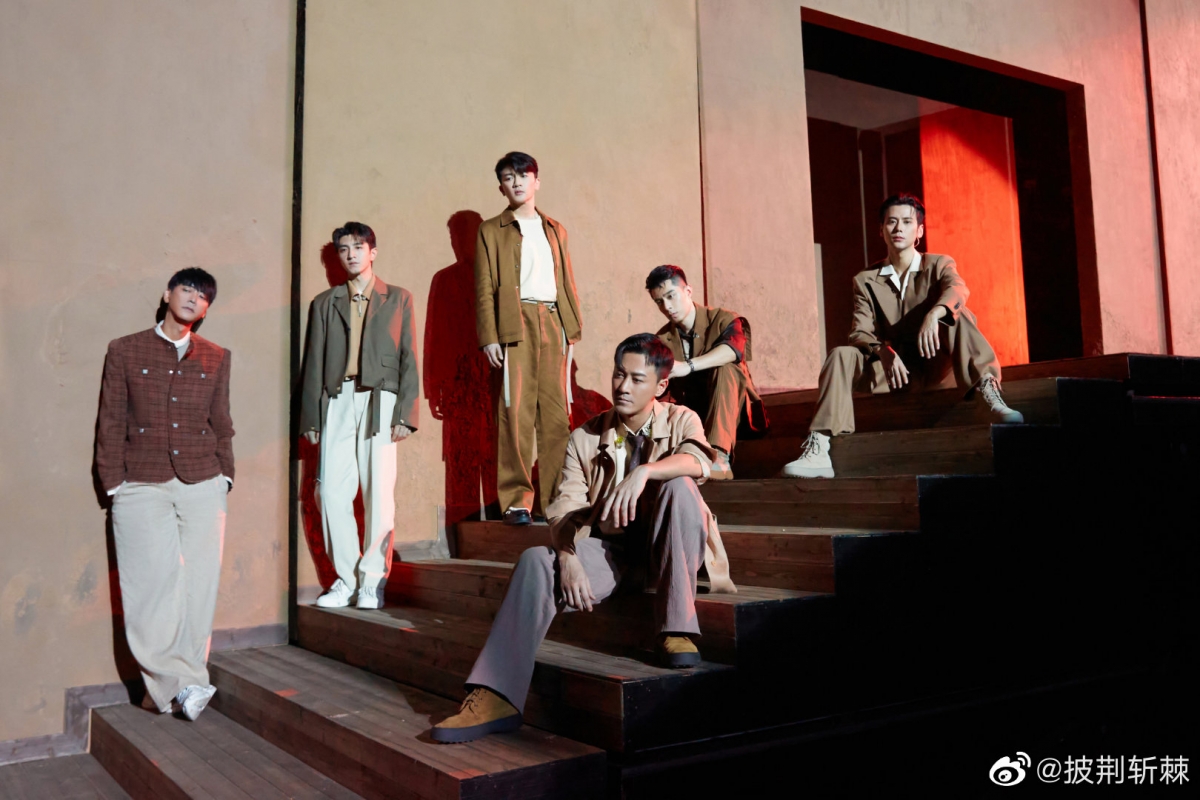 《袖手旁观》获得年度唱演舞台奖。