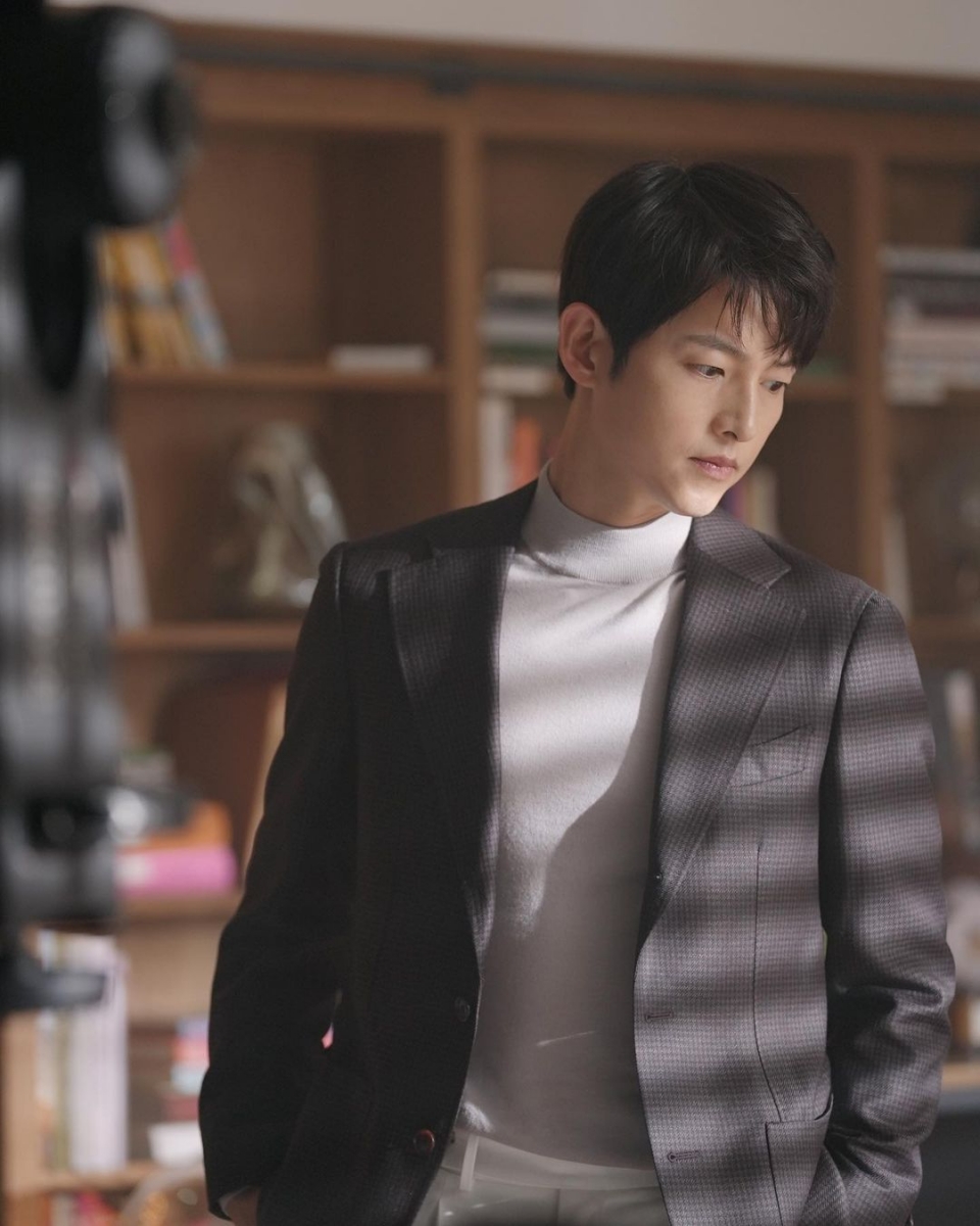 和前夫的新剧在同个档期热播相信会承受不少的压力