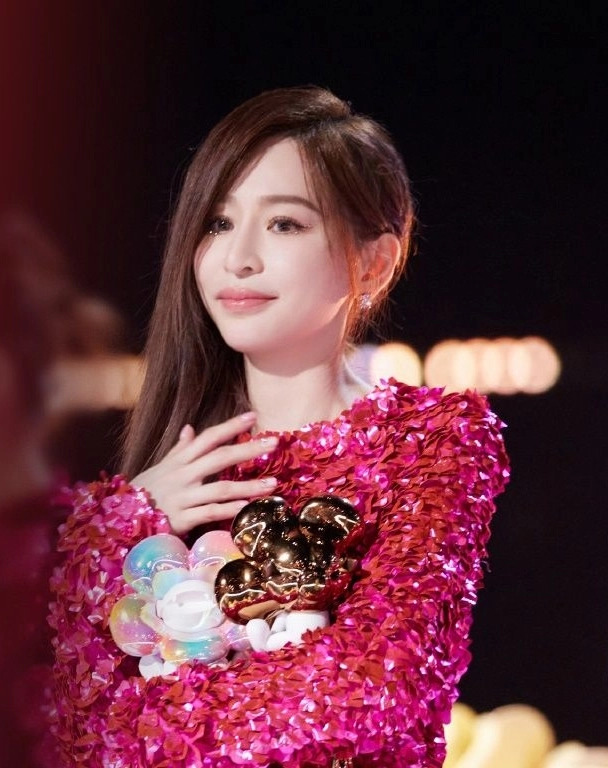 王心凌是首发阵容中很有看点的一位歌手