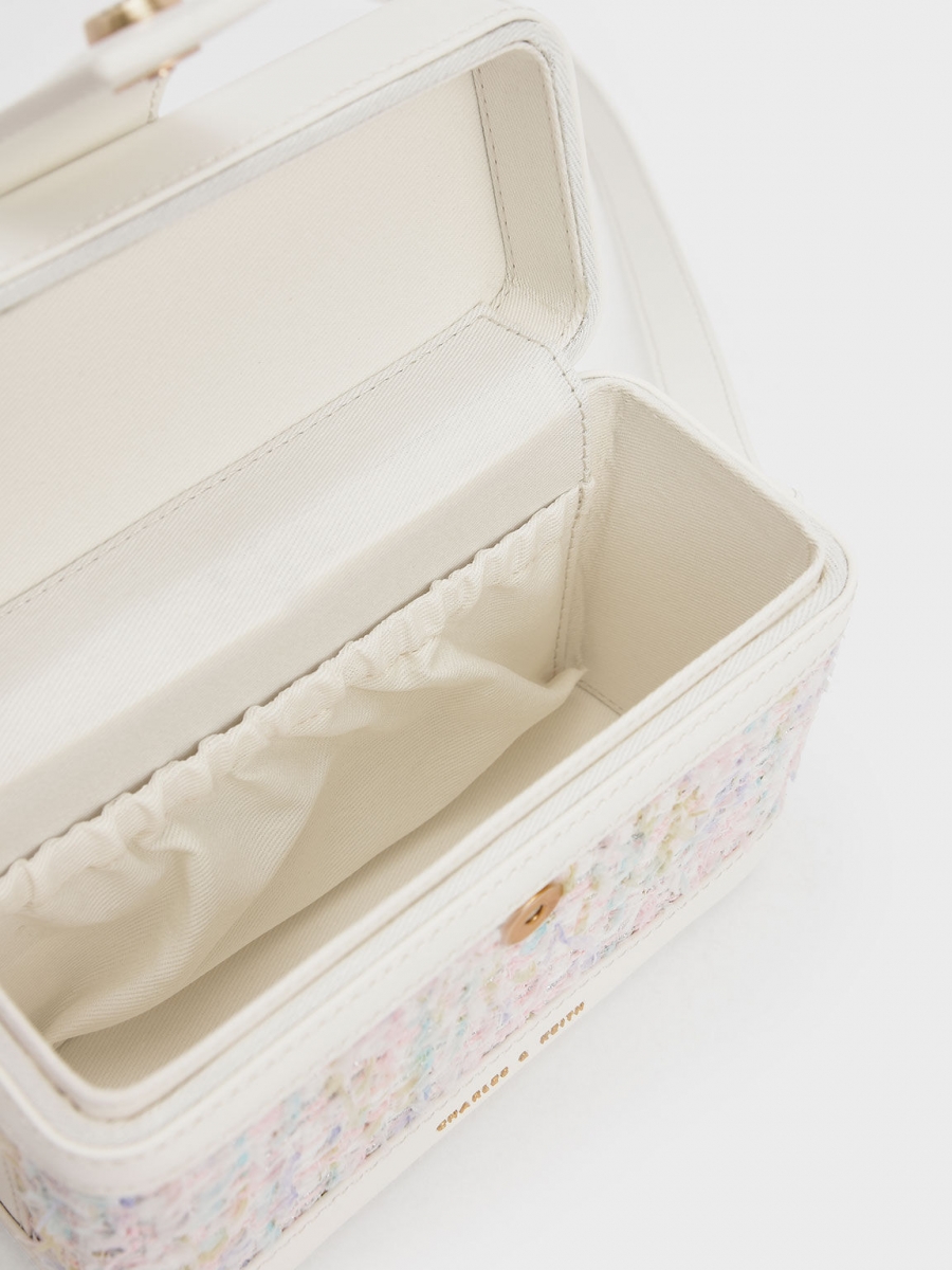 1、Bronte Tweed Boxy Crossbody Bag - Light Pink