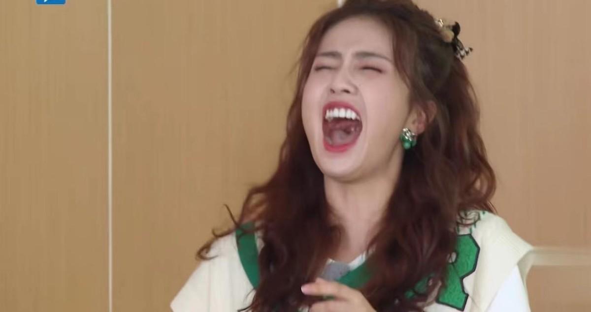 完全不顾及女明星的偶像包袱,自然不做作的个性也获得观众的赞赏~