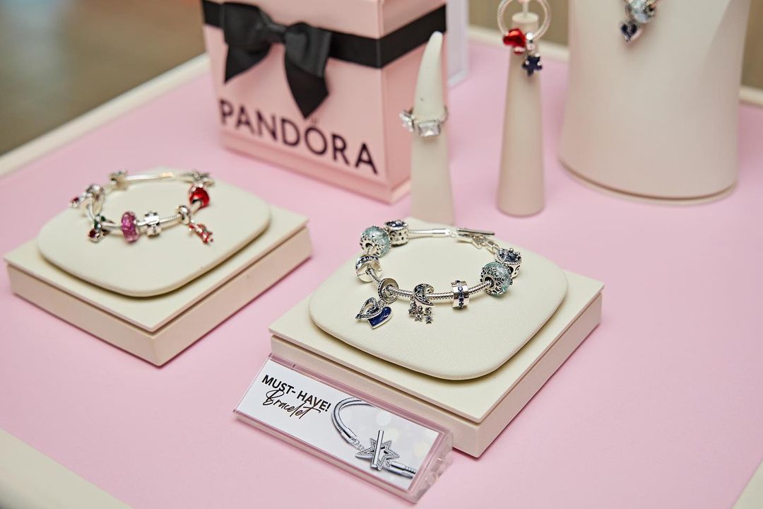 PANDORA 圣诞限定首饰