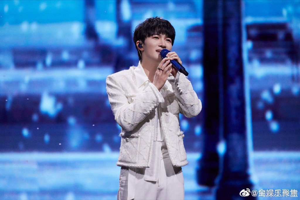 周深是第二季的常驻嘉宾