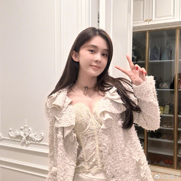 此番操作后,不少网友都希望她可以少说话