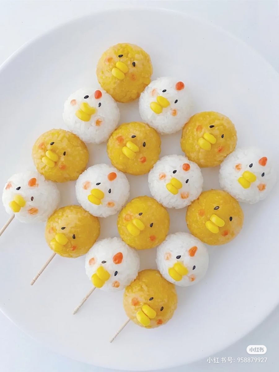 #卡通小鸡饭团串串