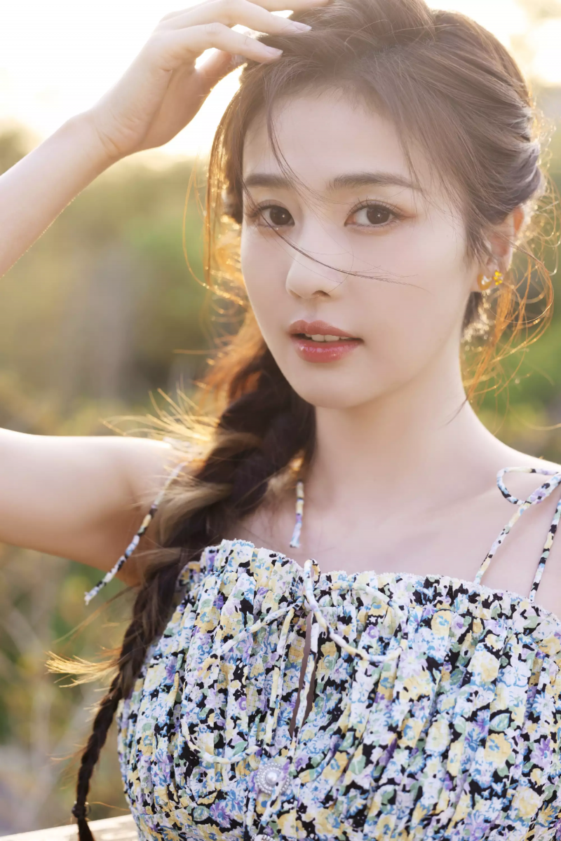 尤其是这款温柔仙女「侧编麻花辫」发型也太美了吧~