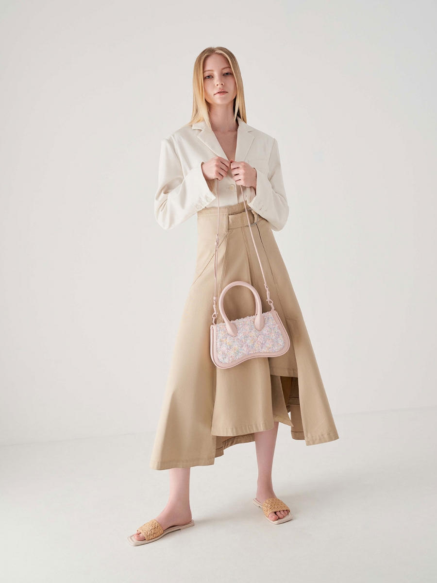 5、Micaela Tweed Quilted Sculptural Tote Bag - Light Pink