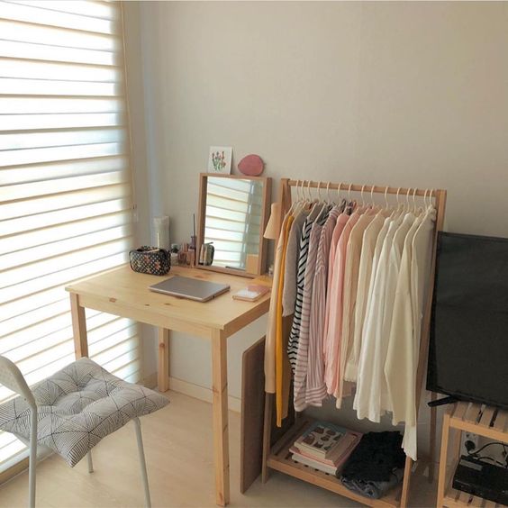 2、衣服尽量挂起来
