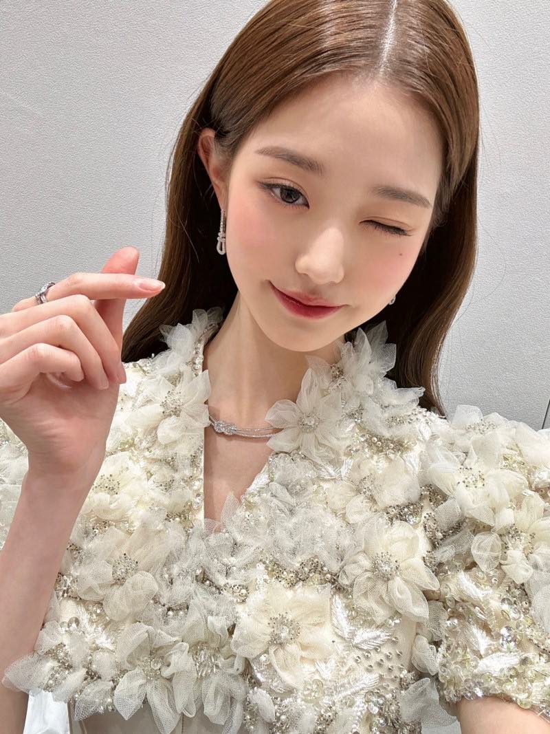 两位都是大美女