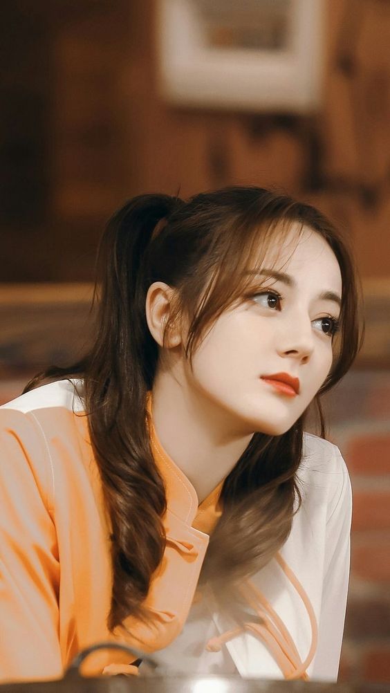 想知道自己是不是有「讨好型人格特质」，可以仔细观察自己在人际交往方面有没有以下这 4 种表现：