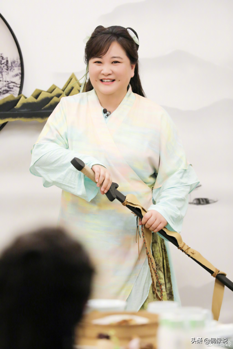 不仅如此,“开心果”贾玲也将担任飞行嘉宾