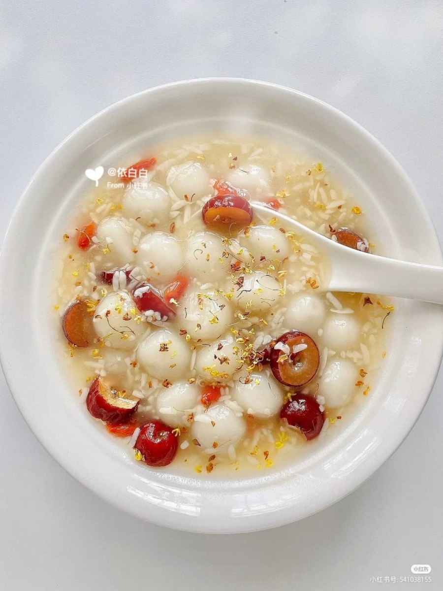 3、桂花酒酿汤圆