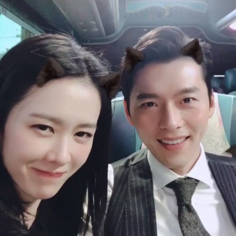 已推迟国外拍摄,将陪伴妻儿度过新年