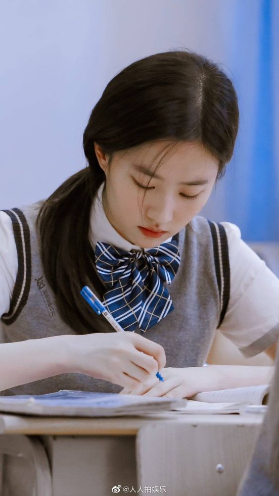 为什么强调女生一定要努力呢？