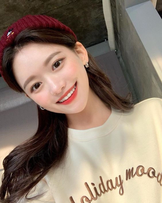 女明星养成上镜脸的方法：笑容管理