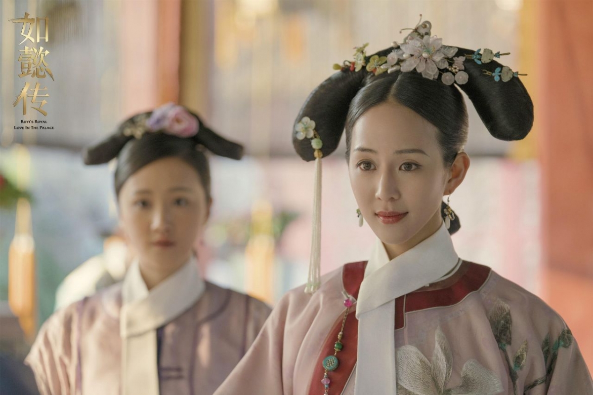 她也凭借精湛的演技和优秀的作品,深受观众朋友们的喜爱~