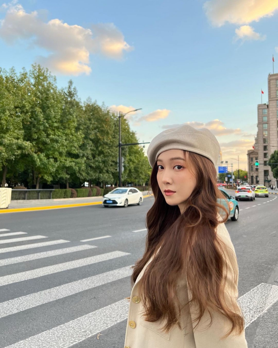 Jessica也在Youtube开频道上传vlog与粉丝分享自己解决扁塌发根的5个小妙招