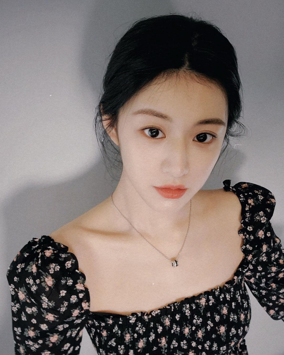 高允贞不只人长得漂亮，还这么有才华，内外兼修简直太有魅力了~