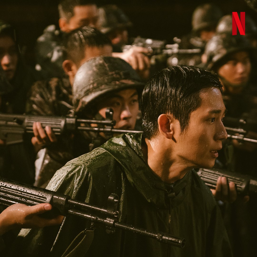 9、《D.P: 逃兵追缉令 2》 | 丁海寅、具教焕、金成均、孙锡久