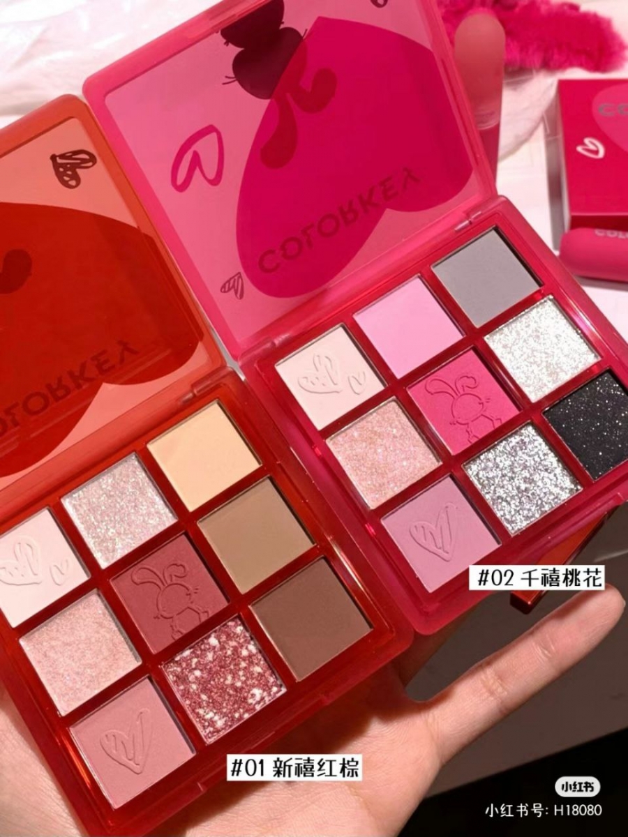 兔年限定眼影盘:2、COLORKEY「心愿兔系列」9 色眼影盘